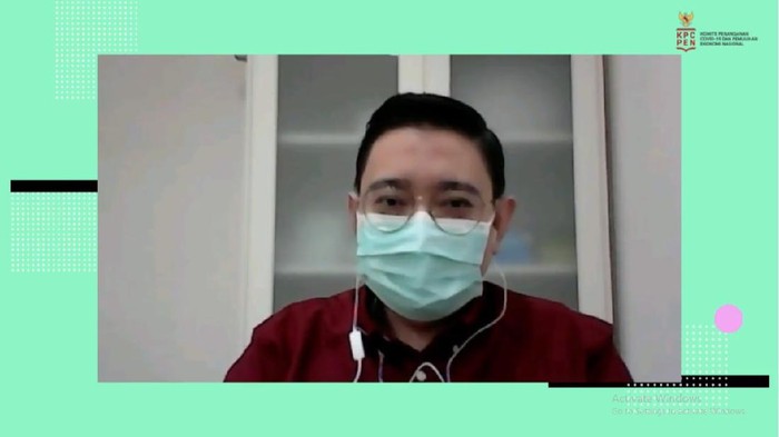 Dokter Spesialis Penyakit Dalam sekaligu Vaksinolog dr. Dirga Sakti Rambe