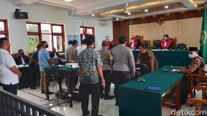 Eks Kapolsek Tegal Selatan Kompol Juharno dihadirkan jadi saksi di sidang Wakil Ketua DPRD Kota Tegal Wasmad Edi Susilo, Selasa (1/12/2020).