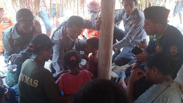 Empat bocah dan seorang penyandang difabel sempat hilang ketika Gunung Ili Lewotolok erupsi pada Minggu (29/11) lalu (dok Polda NTT)