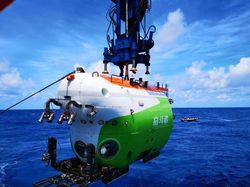 Kapal Selam China Masuk ke Palung Terdalam di Bumi