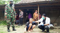 Kisah serupa juga dialami Sugeng Waluyo (35). ODGJ asal Desa Bawu dan sekitar lima tahun dipasung menggunakan rantai di dalam rumahnya.