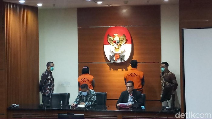 Kpk Tahan 2 Tersangka Kasus Korupsi Proyek Di Bakamla