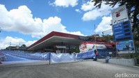 Saat ini SPBU yang menjadi lokasi kebakaran mobil tangki ditutup sementara.