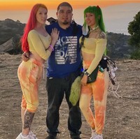 Di tengah kontroversi yang ada, kehidupan pernikahan Jimmy, ChaCha dan Summer tampak bahagia. Ketiganya kompak pergi kemana-mana bersama.  Foto: Instagram