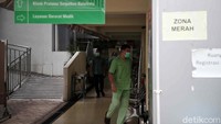 Aktivitas di dalam Balai Kota tampak berjalan normal.