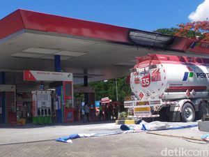 Masih Diinvestigasi, Begini Kronologi Kebakaran Tangki di SPBU MT Haryono