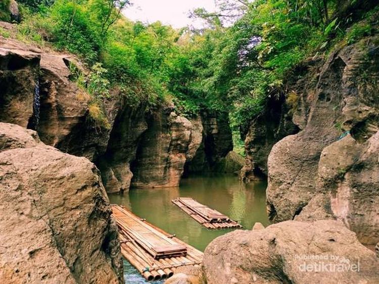 Foto: Sungai Cikahuripan, Green Canyon dari Bandung Barat