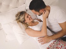 Dear Paksu, Ini 5 Tips Foreplay yang Bikin Sesi Bercinta Menggebu-gebu