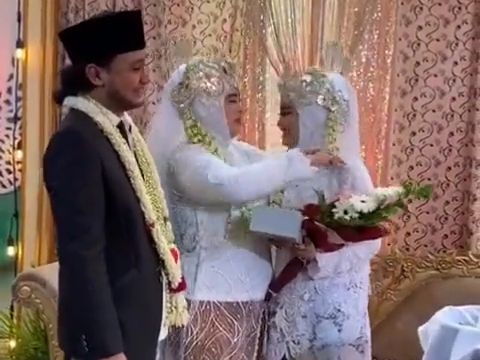 viral pria nikahi dua perempuan