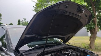 Kap Mesin Mobil Dibuka saat Istirahat Mudik di Rest Area, Emang Masih Perlu?