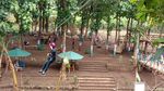 Begini Rasanya Seberangi Sungai Pakai Flying Fox di Kudus