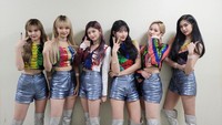 EVERGLOW belum lama ini tampil di acara musik Yoo Hee Yeols Sketchbook. (Foto: dok. Instagram @official_everglow) 