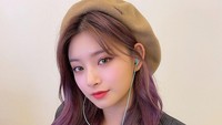 Setelah hasil tes Yiren EVERGLOW keluar, manajemen kemudian meminta member EVERGLOW lainnya buat tes juga. (Foto: dok. Instagram @official_everglow) 