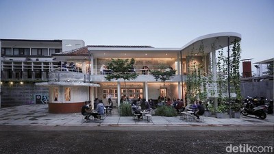 Hidden Gem Bandung: Ngopi di Bekas Gedung Peninggalan Belanda