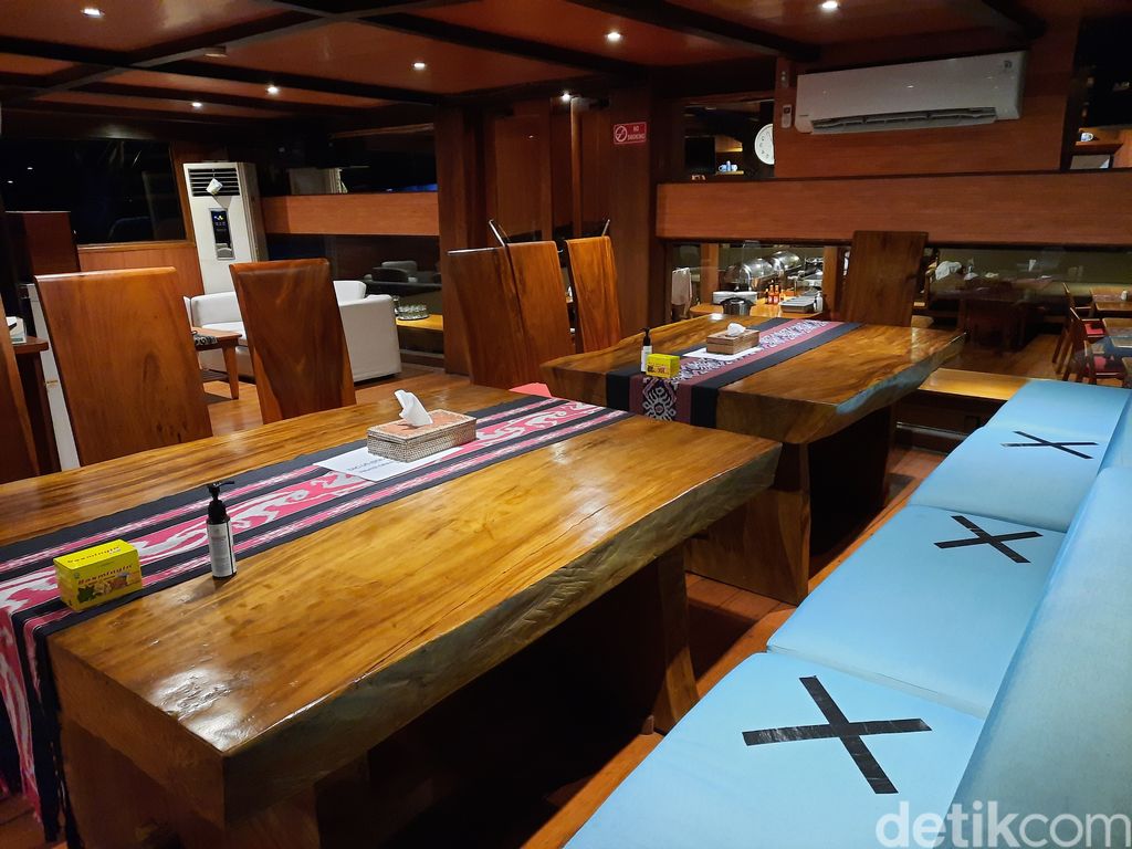 Kapal Pinisi Sea Safari