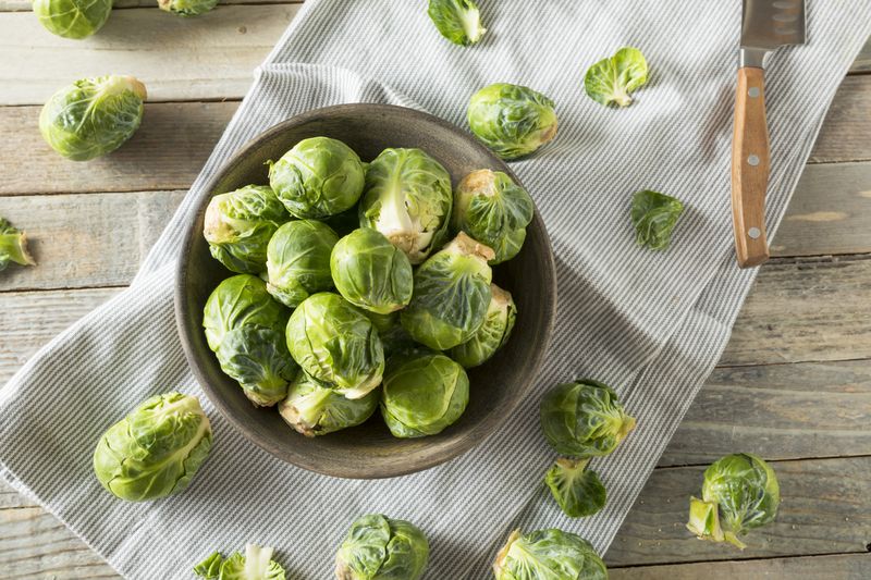 Kubis Brussel atau Brussel Sprouts Raw Organic Green Brussel Sprouts Ready to Cook With