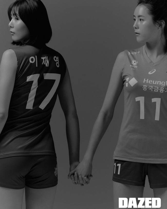 Wanita dengan tinggi badan 1,79 cm ini diketahui memiliki saudara kembar Lee Jae Yeong yang sama-sama atlet voli timnas Korea. Mereka sering kali main dalam pertandingan yang sama, termasuk untuk Asian Games dan kejuaraan FIVB.  Foto: Instagram @davely___j