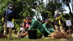 Menghijaukan Kota Depok Lewat Menanam Pohon
