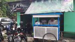 Nikmatnya Mie Ayam Kuah Rendang Racikan Mang Oyo Sejak 1983