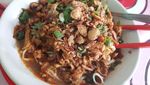 Nikmatnya Mie Ayam Kuah Rendang Racikan Mang Oyo Sejak 1983