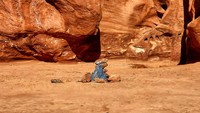 Pada hari yang sama dilaporkan menghilangnya Monolit di Rumania, monolit di Utah juga menghilang secara mendadak. Yang tersisa hanya sepotong segitiga yang sebelumnya berada di atas monolit tersebut.  