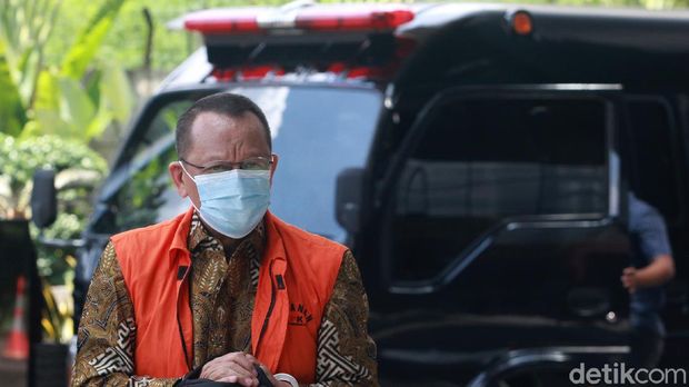 Eks Sekretaris MA Nurhadi dan menantunya Rezky Herbiyono kembali jalani sidang virtual. Sidang itu digelar terkait kasus suap-gratifikasi yang menjerat keduanya