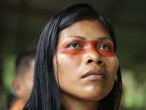 Perempuan Amazon Nemonte Nenquimo Dinobatkan Jadi Pahlawan Lingkungan