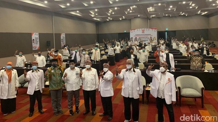Pilkada Surabaya Rasa Pilpres, Presiden PKS Pesan ke Machfud Arifin Gas Pol Raih Kemenangan