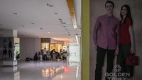 Jika menilik ke belakang, Golden Truly punya sejarah yang panjang. Dia dikenal sebagai perusahaan yang bergerak di bidang ritel sejak 1981. Sejak diambil alih pada tahun 2000 oleh PT Golden Retailindo Tbk (GOLD), perusahaan memfokuskan pada pengembangan department store dan mal hingga saat ini.