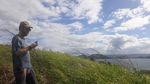 Foto: Sunset Terbaik dari Danau Sentani, Ada di Bukit Ini