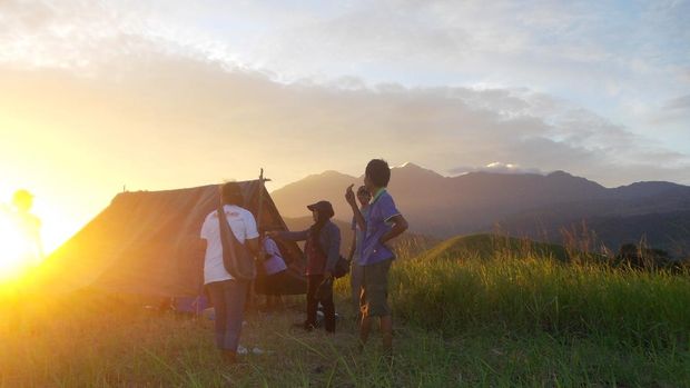 Sunset Bukit Yomokho di Danau Sentani