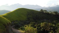 Dalam bahasa setempat, Yomokho memiliki arti khusus, yaitu kampung yang berdiri di atas bukit. Yo dalam bahasa Sentani adalah kampung, mokho adalah bukit. Pada masa prasejarah, bukit ini dihuni oleh nenek moyang masyarakat Pulau Asei.  (Hari Suroto/Istimewa)