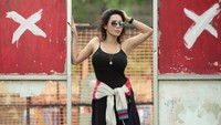 Tentu momen liburan juga tidak absen di Instagram Vicky Zainal. (Foto: dok. Instagram @vickyzainal24)