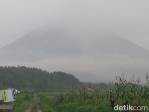 Gunung Semeru Hari Ini Kembali Diprakirakan Diguyur Hujan