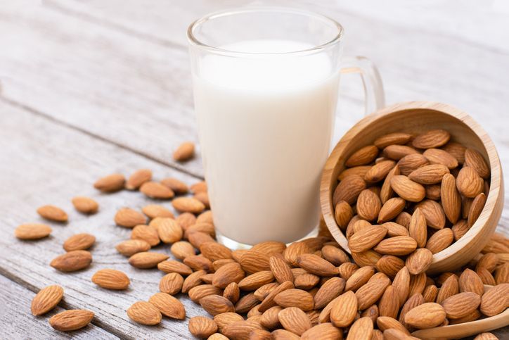 7 Manfaat Susu Almond, Turunkan Berat Badan hingga Sehatkan Jantung