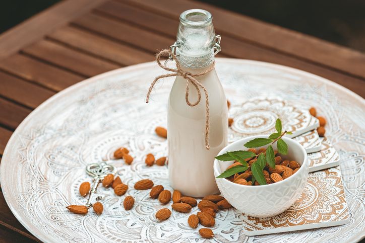 7 Manfaat Susu Almond, Turunkan Berat Badan hingga Sehatkan Jantung