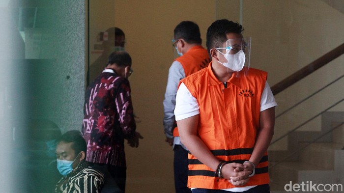 Stafsus Menteri KKP Andreau Pribadi Misanta diperiksa KPK terkait kasus dugaan suap ekspor benur di gedung KPK, Jakarta, Kamis (3/12/2020).