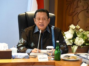 Puji Kinerja, Bamsoet Minta KPK Kejar Aset Koruptor di Luar Negeri