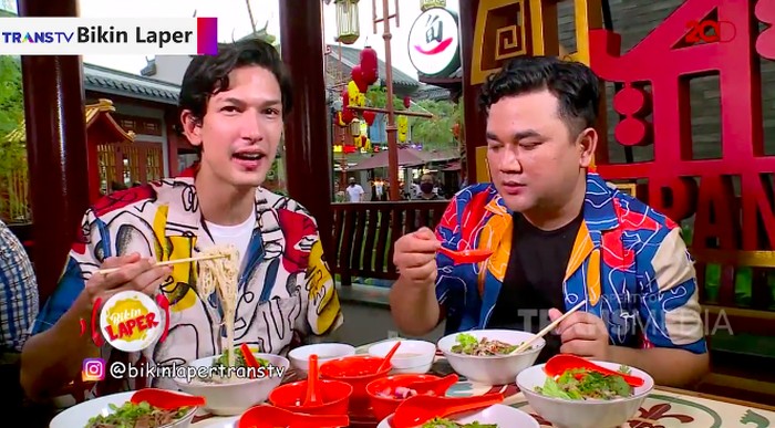 Bikin Laper! Terlena Kelezatan Bihun dan Misua Bebek di PIK