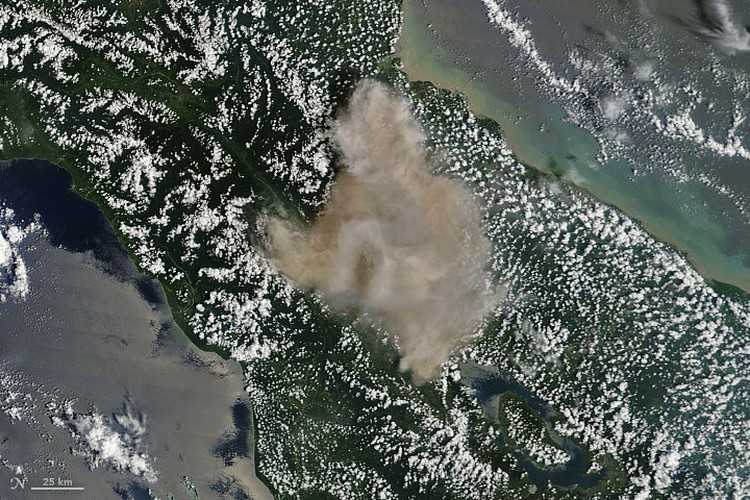 Foto satelit NASA Indonesia