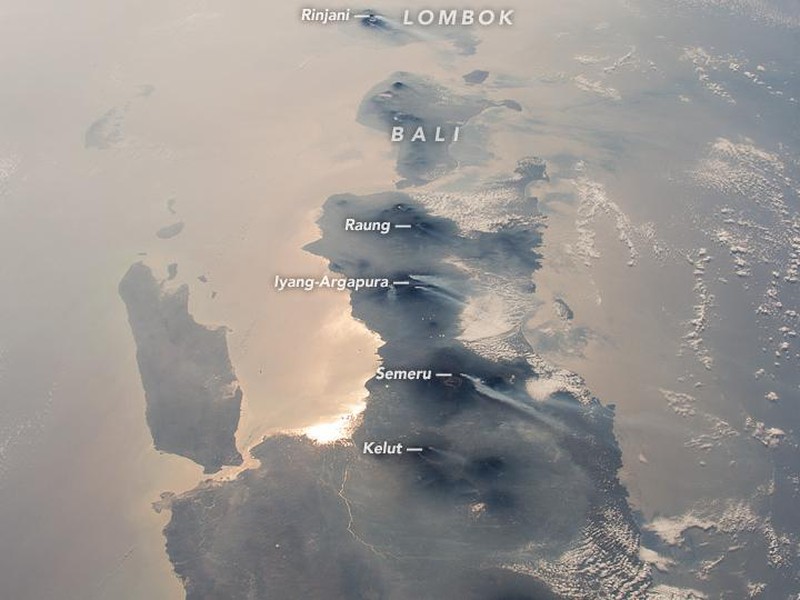 Foto satelit NASA Indonesia