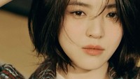 Dia terlihat makin cantik dan banyak yang bilang penampilannya kini jadi makin mirip Ryujin ITZY. (Foto: dok. Instagram @xeesoxee) 