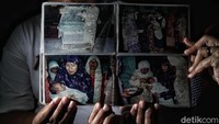Menurut pengakuan ibunya, Dzulfan mulai menunjukan gejala autisme sejak umur 2 tahun dengan memperlihatkan keterlambatan bicara saat itu. 