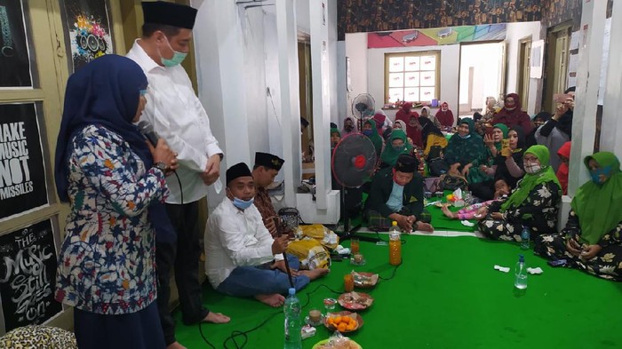 kelana aprilianto-dwi astutik