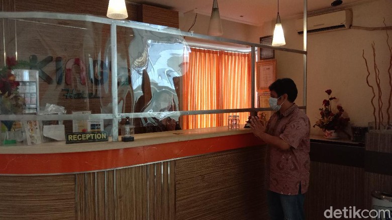 Ketua Perhimpunan Hotel dan Restoran Indonesia (PHRI) Kabupaten Kudus, Tri Suyitno kepada wartawan saat ditemui di salah satu hotel di Kudus, Kamis (3/12/2020) Ketua Perhimpunan Hotel dan Restoran Indonesia (PHRI) Kabupaten Kudus, Tri Suyitno kepada wartawan saat ditemui di salah satu hotel di Kudus, Kamis (3/12/2020)