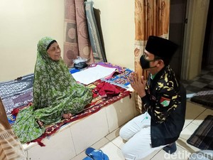 Hari Terakhir di Rumah Ibunda Mahfud Md, Ansor Minta Warga Jaga Tretan Madura