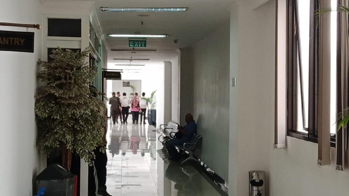KPK datangi Gedung DPRD Jabar.
