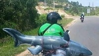 Aliansi Garfda pun mengharap ke depan aplikator dapat juga memberikan kelonggaran pada mitranya terkait pengiriman barang melebih kapasitas ini. Sehingga jika dirasa membahayakan dapat membatalkan tugas pengiriman tanpa takut terkena sanksi. (Instagram: @newdramaojol.id)