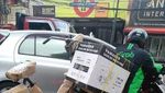 Yang order Enggak Ada Akhlak, Potret Ojol Bawa Kulkas, Mesin Cuci, sampai Lemari