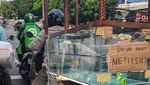 Yang order Enggak Ada Akhlak, Potret Ojol Bawa Kulkas, Mesin Cuci, sampai Lemari